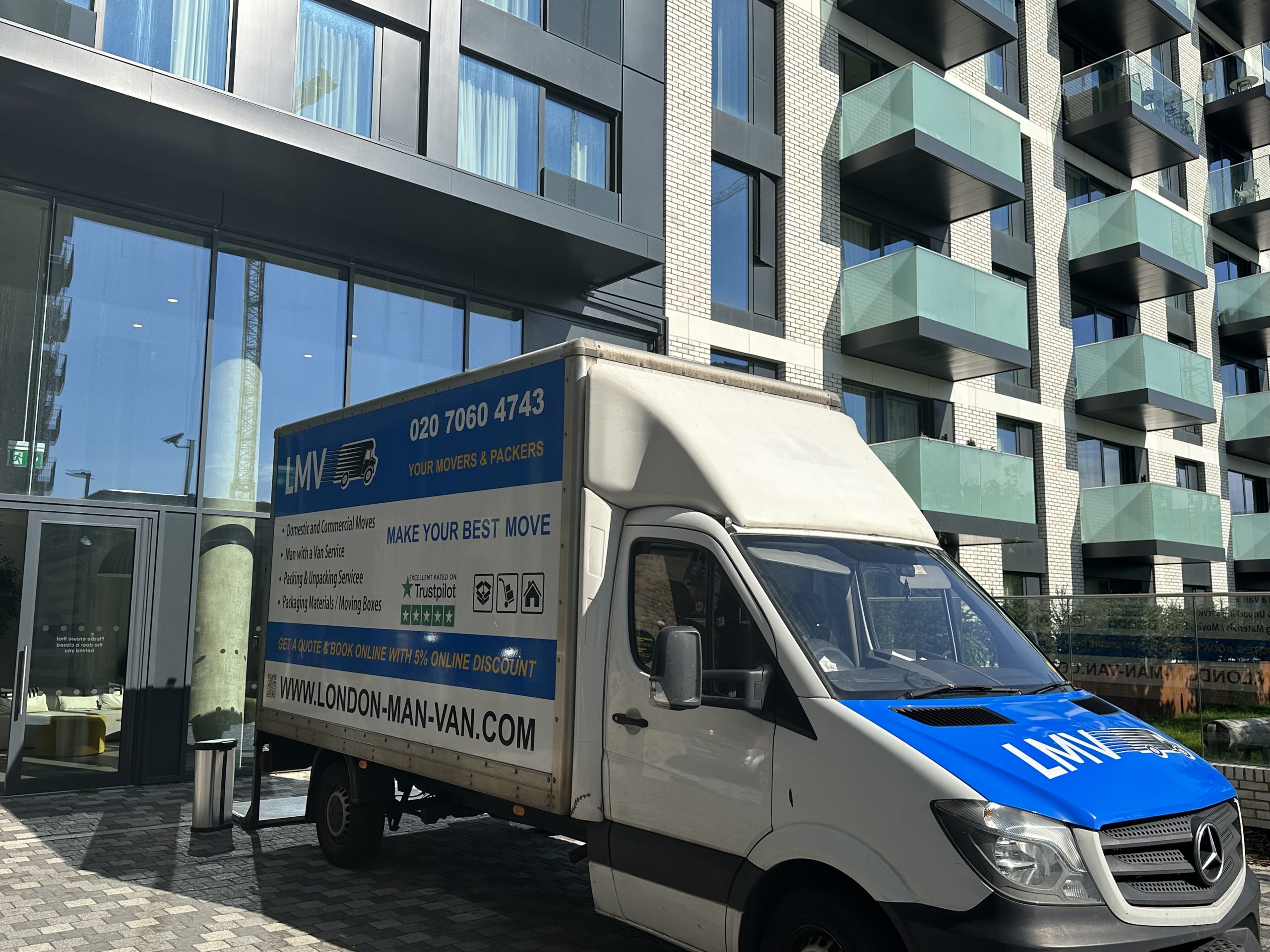 LONDON MAN VAN LONDON MAN VAN